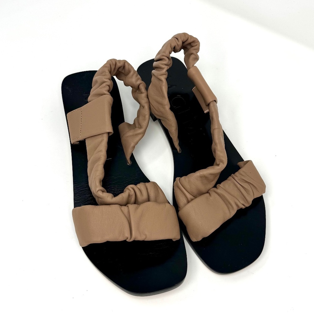 M. Gemi Gabriana Sandal